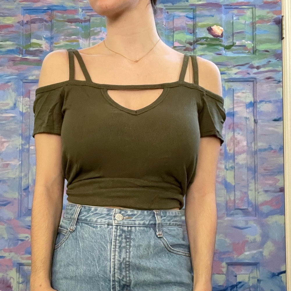 AE soft and sexy strappy tank Sz m